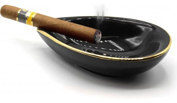 Zigarren-Aschenbecher